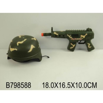 Автомат-трещотка озвуч., искрит, с каской арт.B798588/563 в сетке 18*17*10см