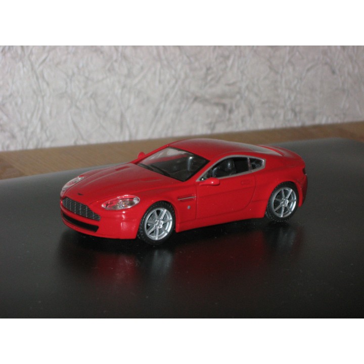 Де Агостини. Машинка Aston Martin (WELLY)