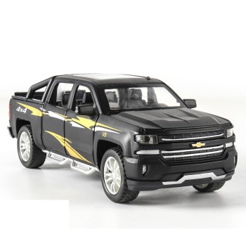 Модель мет. "Chevrolet Silverado V8" 1:32 инерц. свет, звук, открыв. двери и капот арт.CZ32043/71364