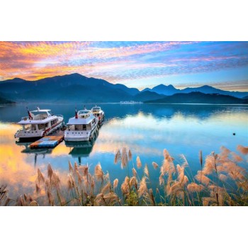 Рыжий кот. Холст 40х50 арт.Х-7330 с красками по номерам "Красивый закат в горах"